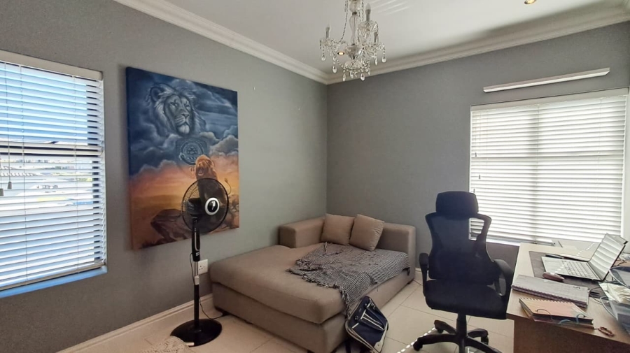 To Let 4 Bedroom Property for Rent in Avalon Estate Western Cape